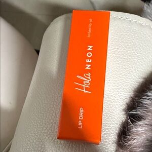 Hola Neon LipDrip Glossy Lip Oil – Light Pink Hydrating Lip Gloss – New Sealed